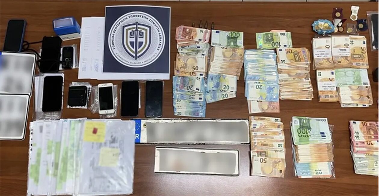 Θεσσαλονίκη: Εξαρθρώθηκε κύκλωμα στη Διεύθυνση Μεταφορών – Έντεκα συλλήψεις για «λάδωμα»