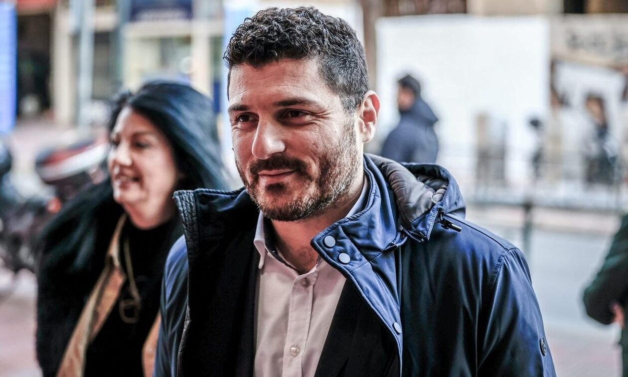 Δρομολογούνται εξελίξεις στον ΣΥΡΙΖΑ –  Σε λίγη ώρα ανακοινώσεις από Τεμπονέρα