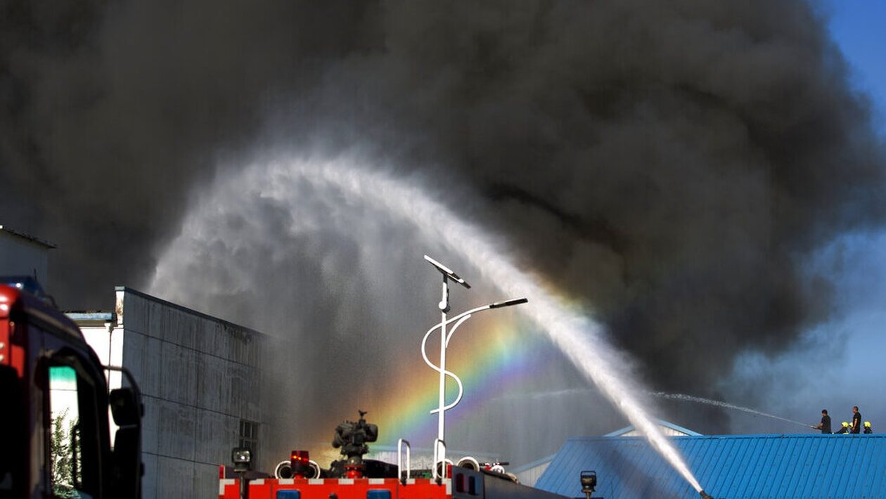 Κίνα: Τουλάχιστον 15 νεκροί και 44 τραυματίες από πυρκαγιά σε συγκρότημα κατοικιών