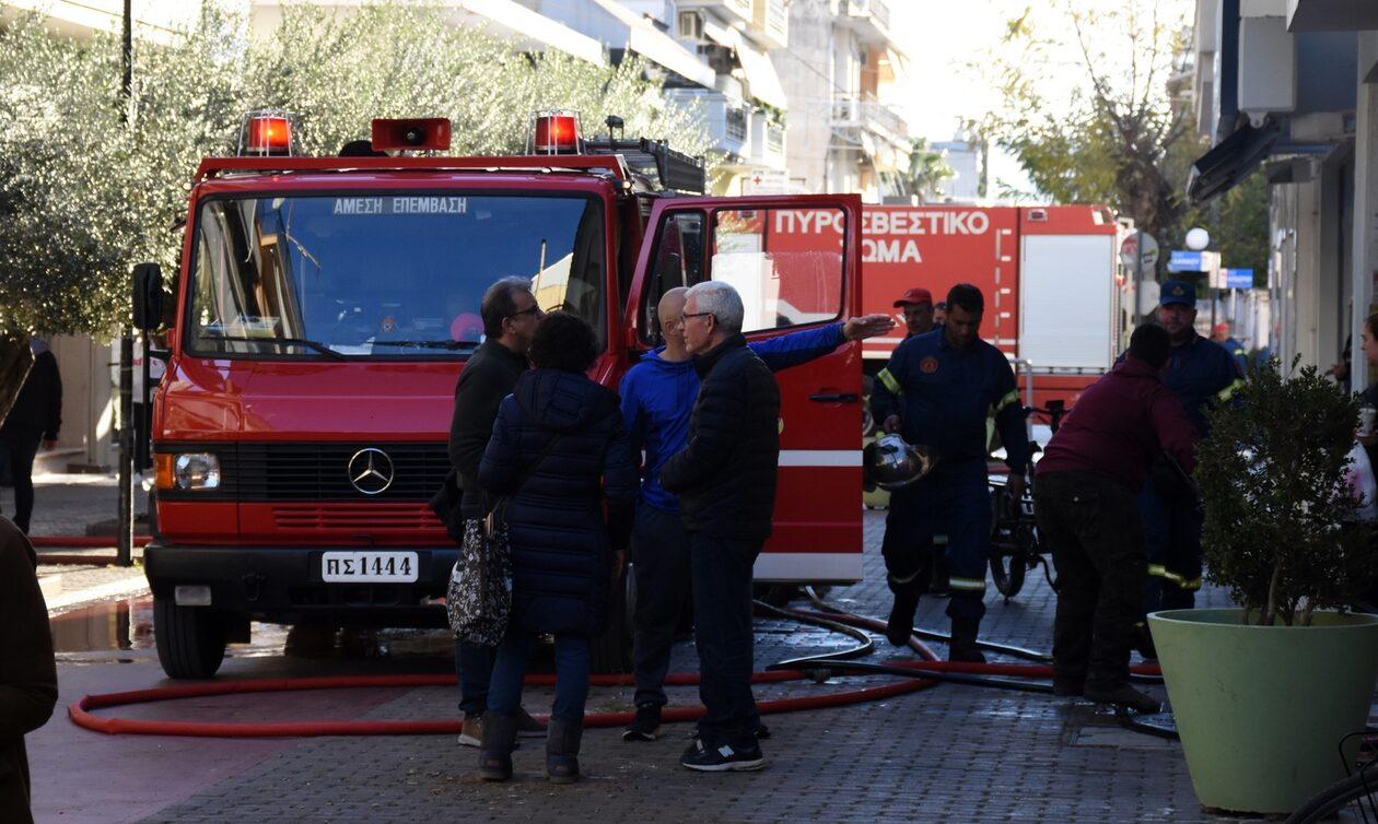Νέος Κόσμος: Υπό έλεγχο η φωτιά στο εστιατόριο