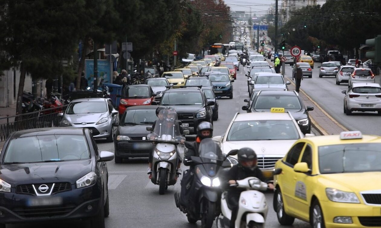 Τέλη κυκλοφορίας: Λήγει η τελευταία προθεσμία – Πώς θα τα πληρώσετε