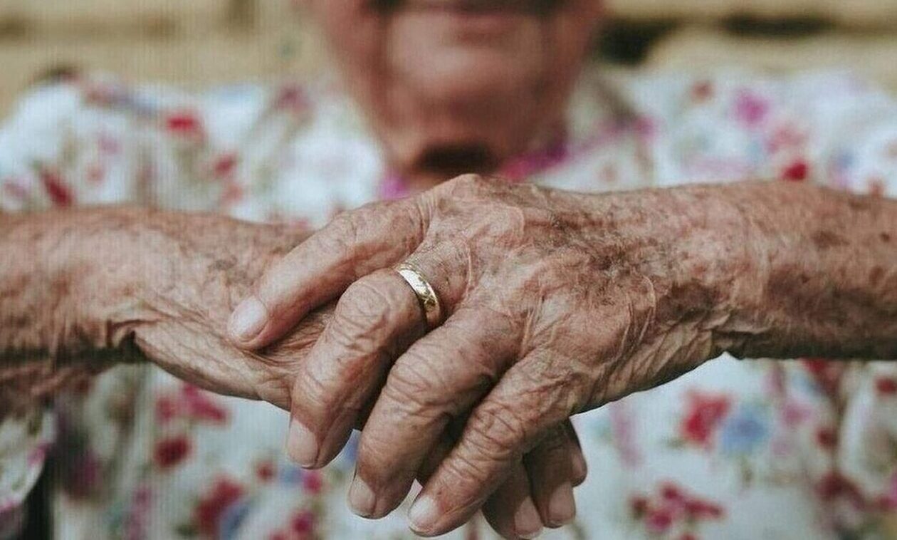 Ιωάννινα: Πήραν 50 λίρες και 1.950 ευρώ από ηλικιωμένη για δήθεν νοσηλεία της κόρης της!
