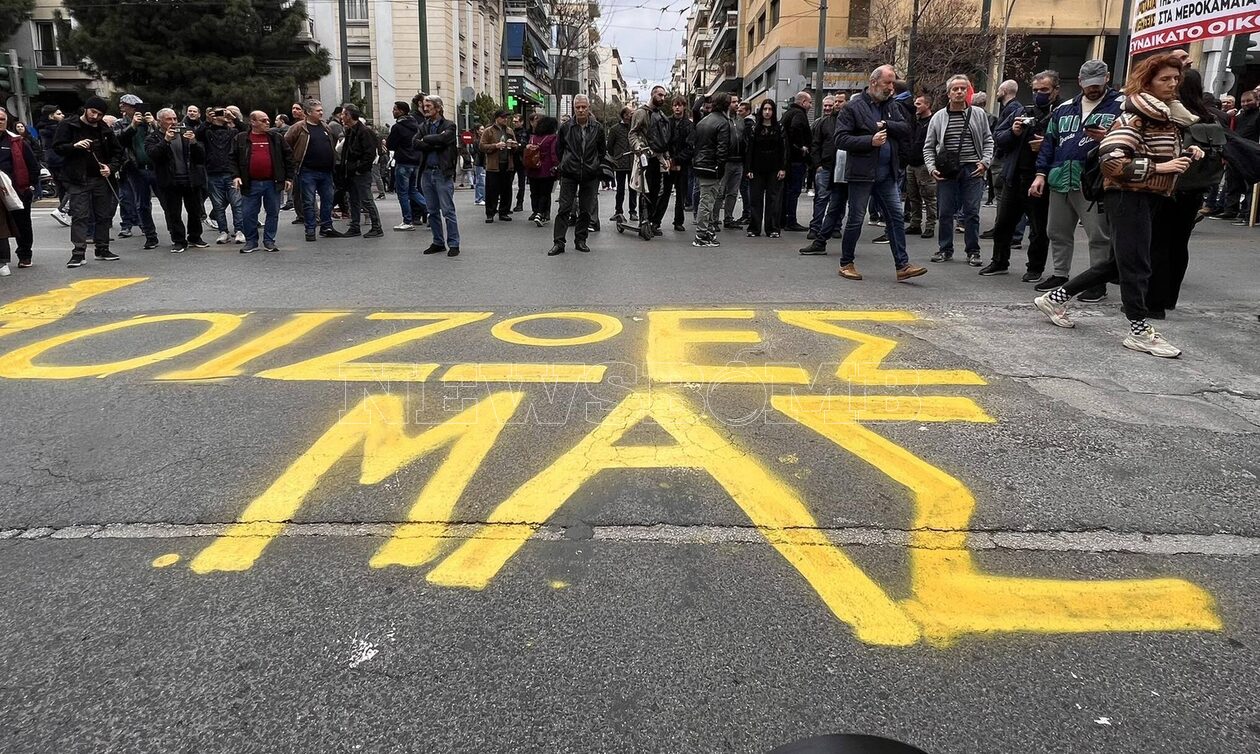 Τέμπη: «Οι ζωές μας» – Τα μηνύματα που συγκινούν