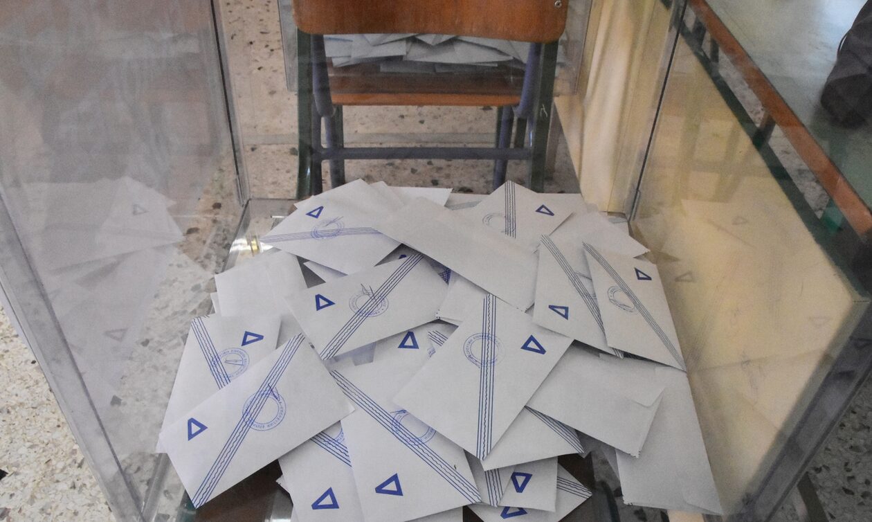 Δημοσκόπηση MRB: Διαφορά 18% της ΝΔ στην πρόθεση ψήφου