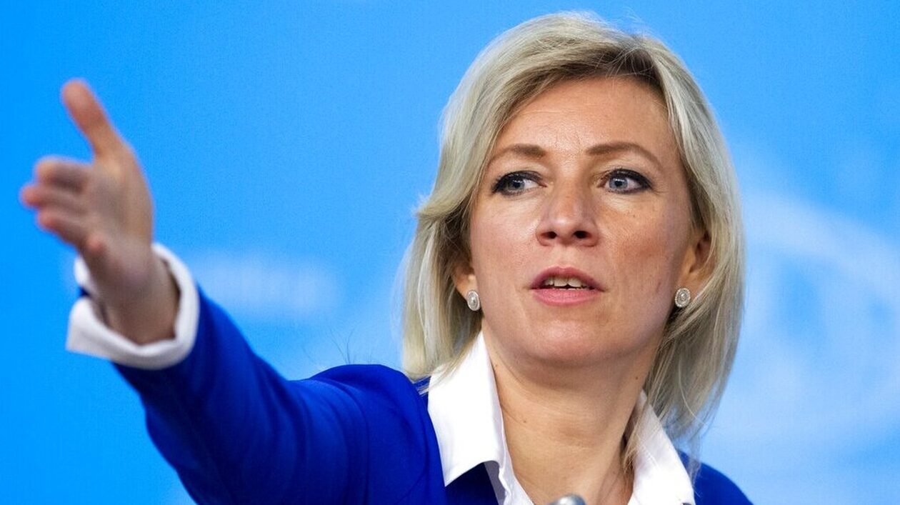 Πόλεμος στην Ουκρανία: «Καμπανάκι» από τη Ζαχάροβα  – Προειδοποιεί την Αθήνα για τα ρωσικά όπλα