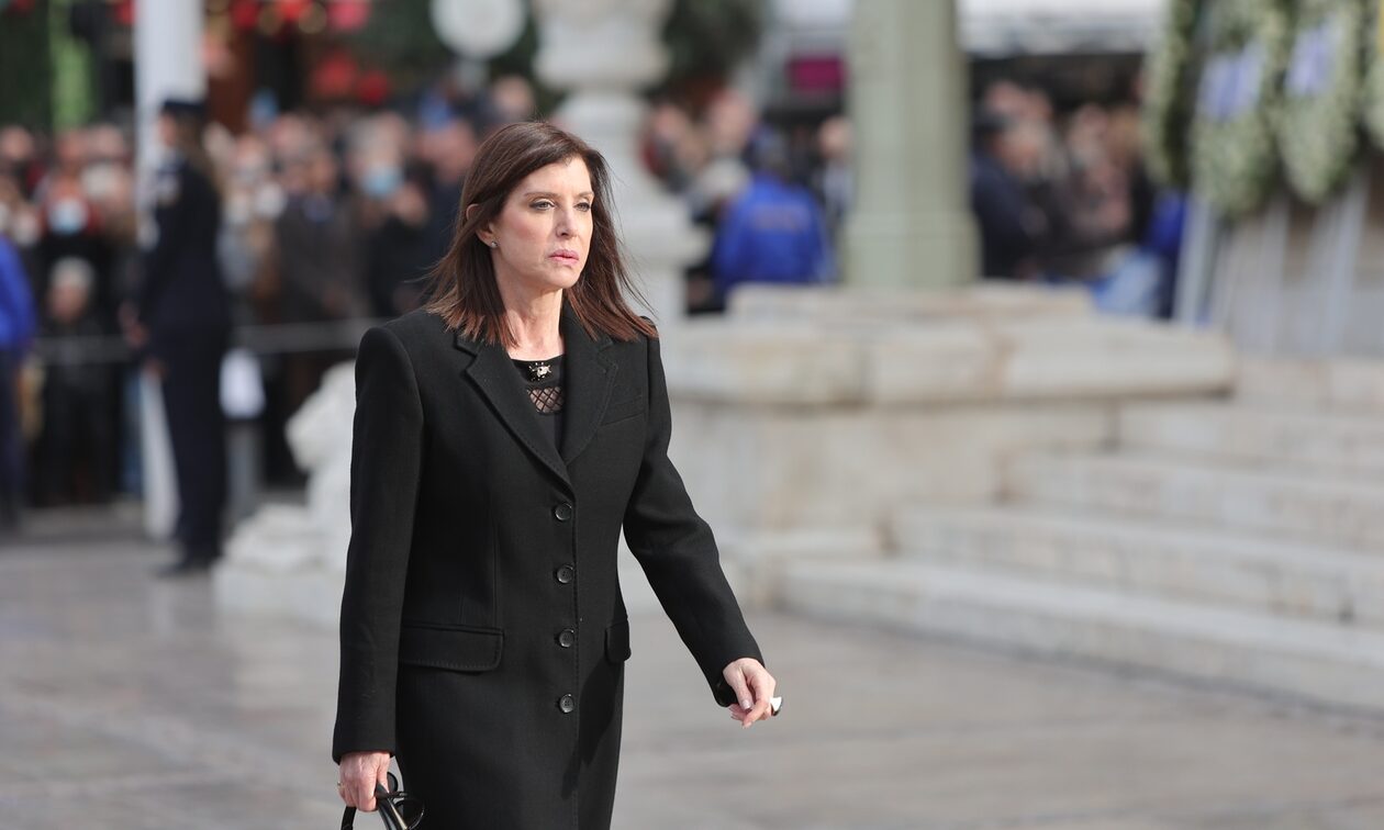 Άννα Μισέλ Ασημακοπούλου: Παρευρέθηκε στην επιµνηµόσυνη δέηση για τον τέως βασιλιά Κωνσταντίνο