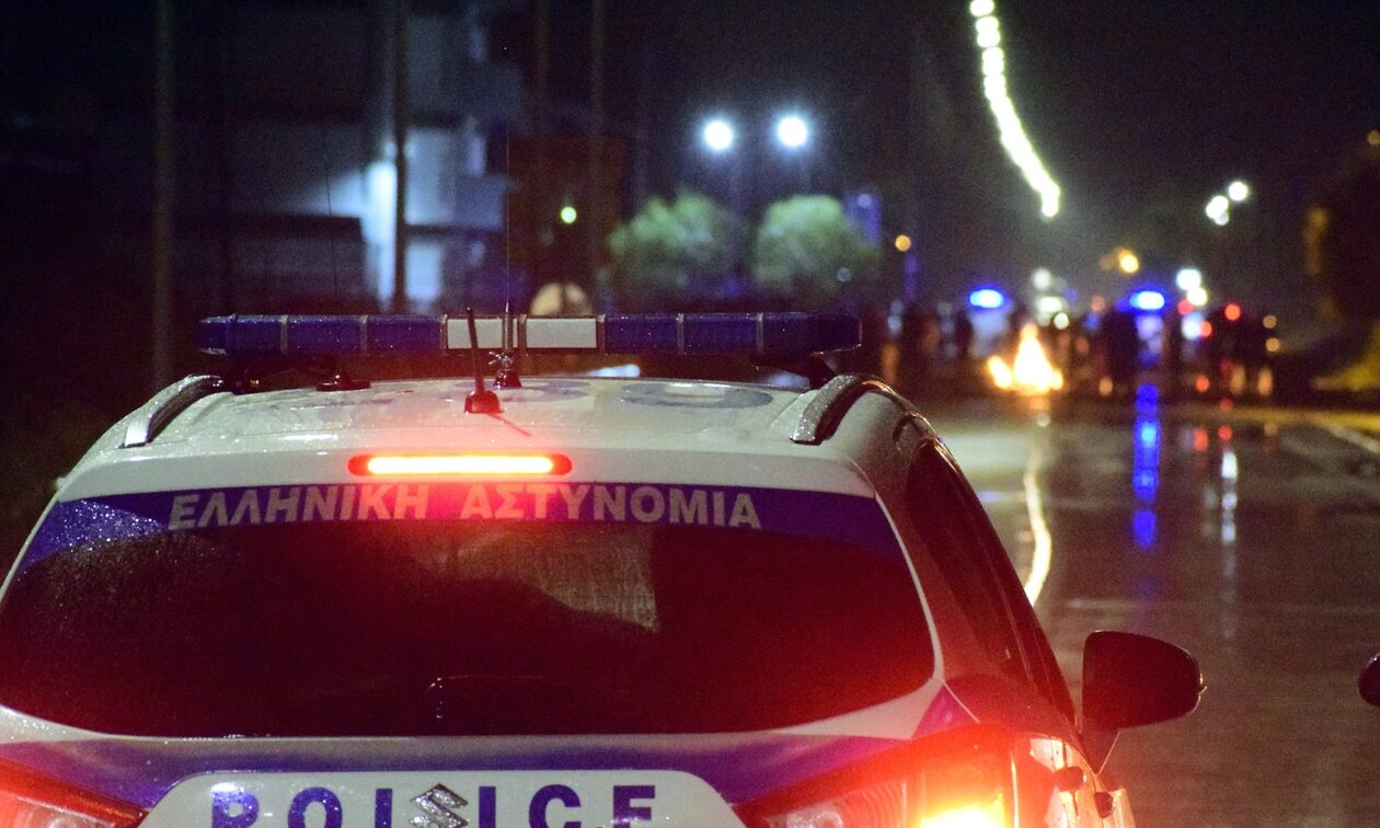 Τρίκαλα: Οδηγός μηχανής έκανε τρελή πορεία με σούζες και περνώντας κόκκινα φανάρια