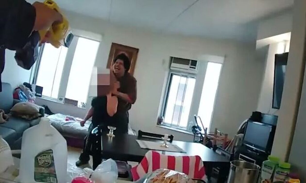 HΠΑ: Αστυνομικός σκότωσε δράστη που είχε όμηρο τη μητέρα του – «Πυροβόλησέ με» ούρλιαζε ο δράστης