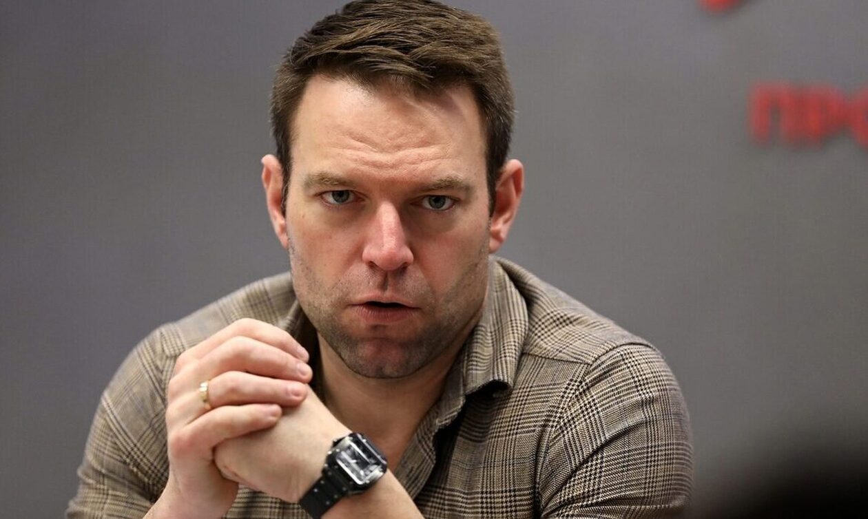 Κασσελάκης: Η κυβέρνηση να μην κρύβεται πίσω από τις ακροβατικές κωλοτούμπες της Ασημακοπούλου