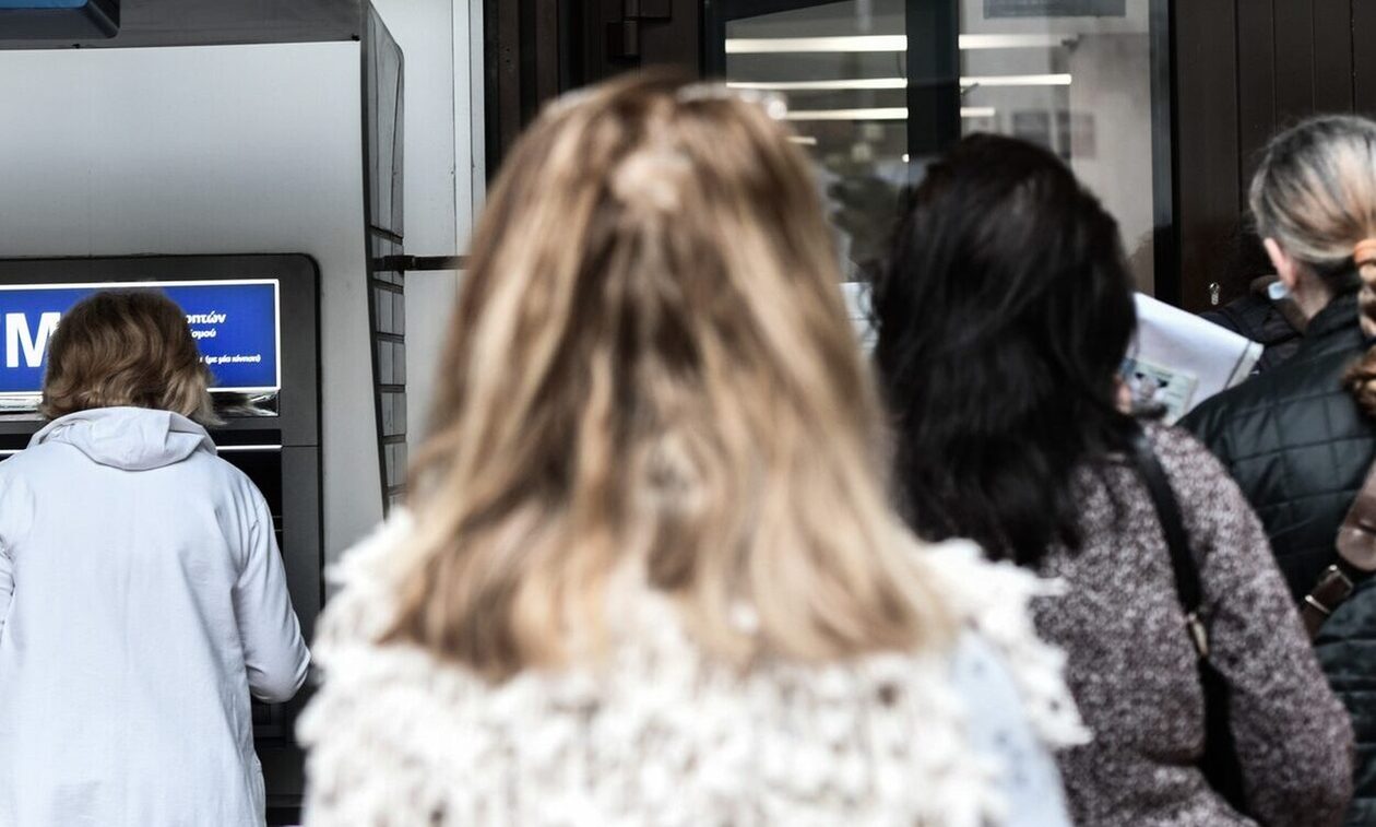 Τράπεζες: Κλείνουν για τέσσερις ημέρες – Τί θα γίνει με τις μισθοδοσίες, τις οφειλές και τις δόσεις