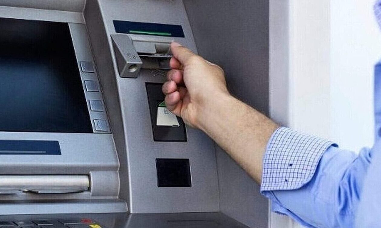 Τράπεζες: Γιατί κατεβάζουν ρολά για 4 ώρες – Θρίλερ με τις μισθοδοσίες