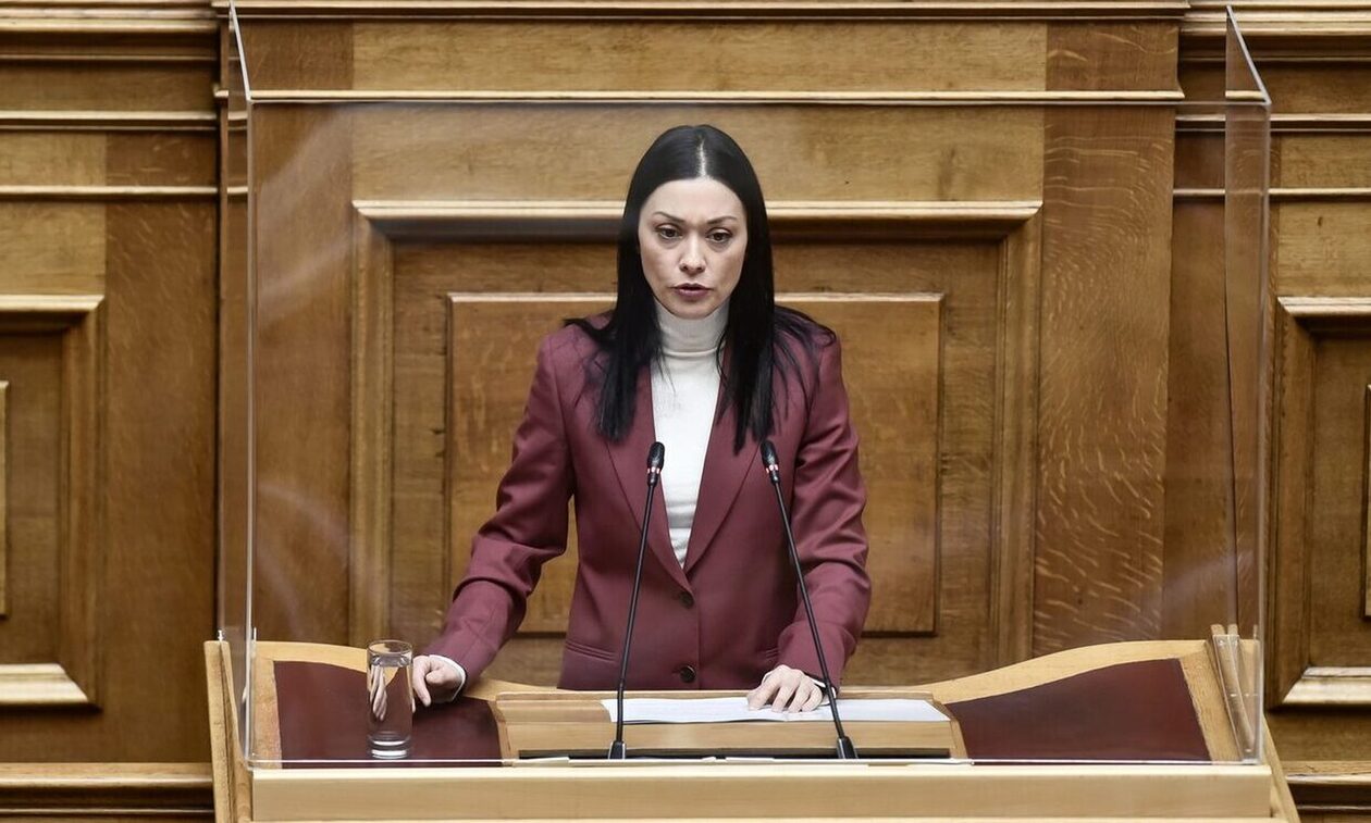 ΠΑΣΟΚ: Γιαννακοπούλου και Κωνσταντινόπουλος στο «εδώλιο» της Χαριλάου Τρικούπη