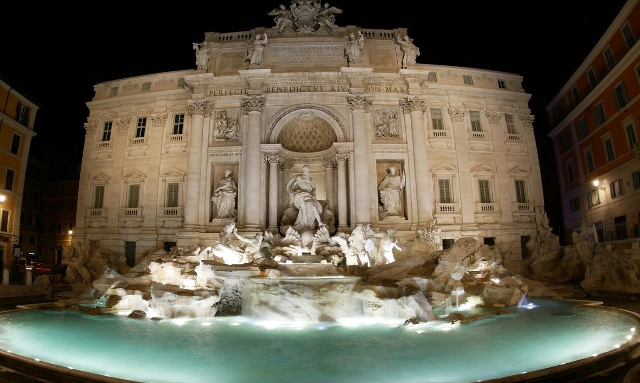 Τι συμβαίνει με τα κέρματα που ρίχνονται στη Φοντάνα ντι Τρέβι της Ρώμης;