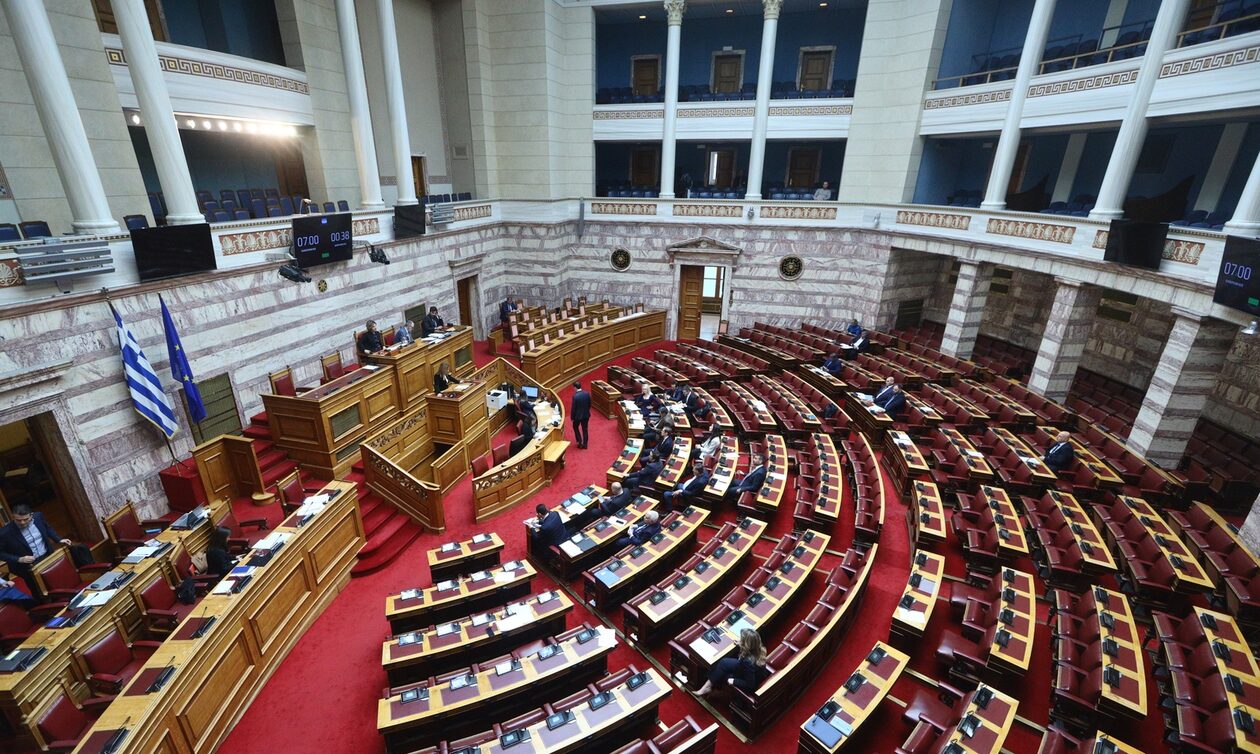 Ώρα μηδέν για τα μη κρατικά πανεπιστήμια:  Σήμερα η τελική αναμέτρηση στη Βουλή – LIVE η συζήτηση