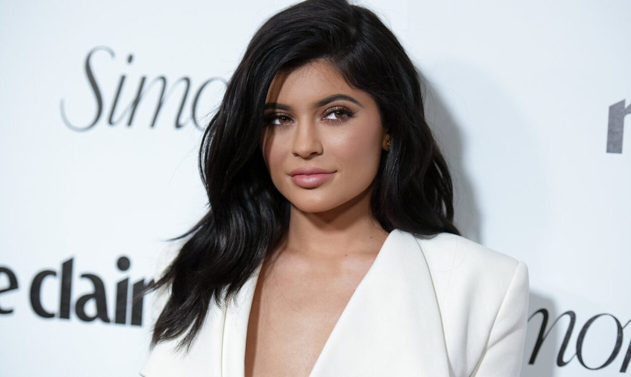 Kάιλι Τζένερ: «Δεν με αγγίζουν οι κακές γλώσσες» – Φωτογραφίες της πριν και μετά το «ρετούς»