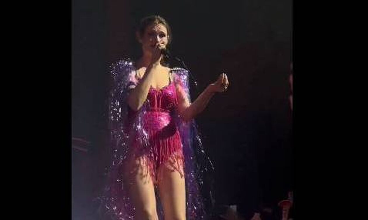 Γαλλία: Τραγουδίστρια αφιέρωσε το «Murder on the Dancefloor» στα θύματα των επιθέσεων στο Μπατακλάν