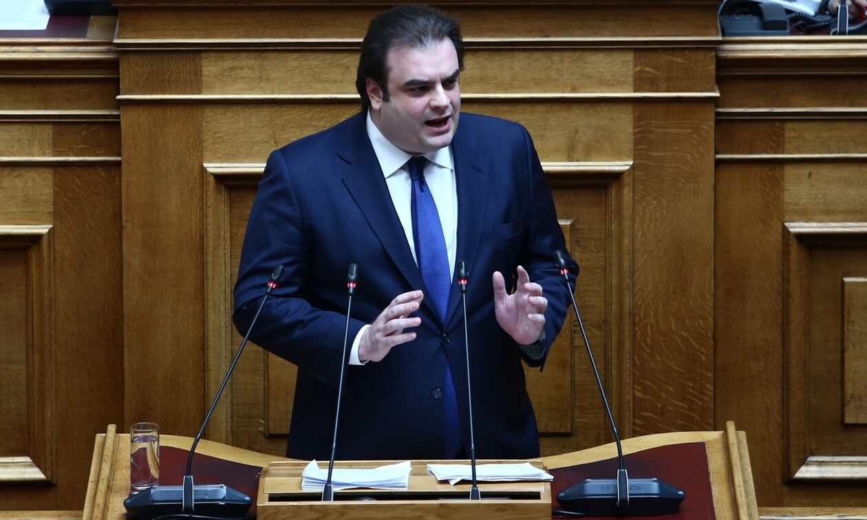 Πιερρακάκης για μη κρατικά ΑΕΙ: «Οι μεταρρυθμίσεις δεν χτυπιούνται με απομιμήσεις επιχειρημάτων»