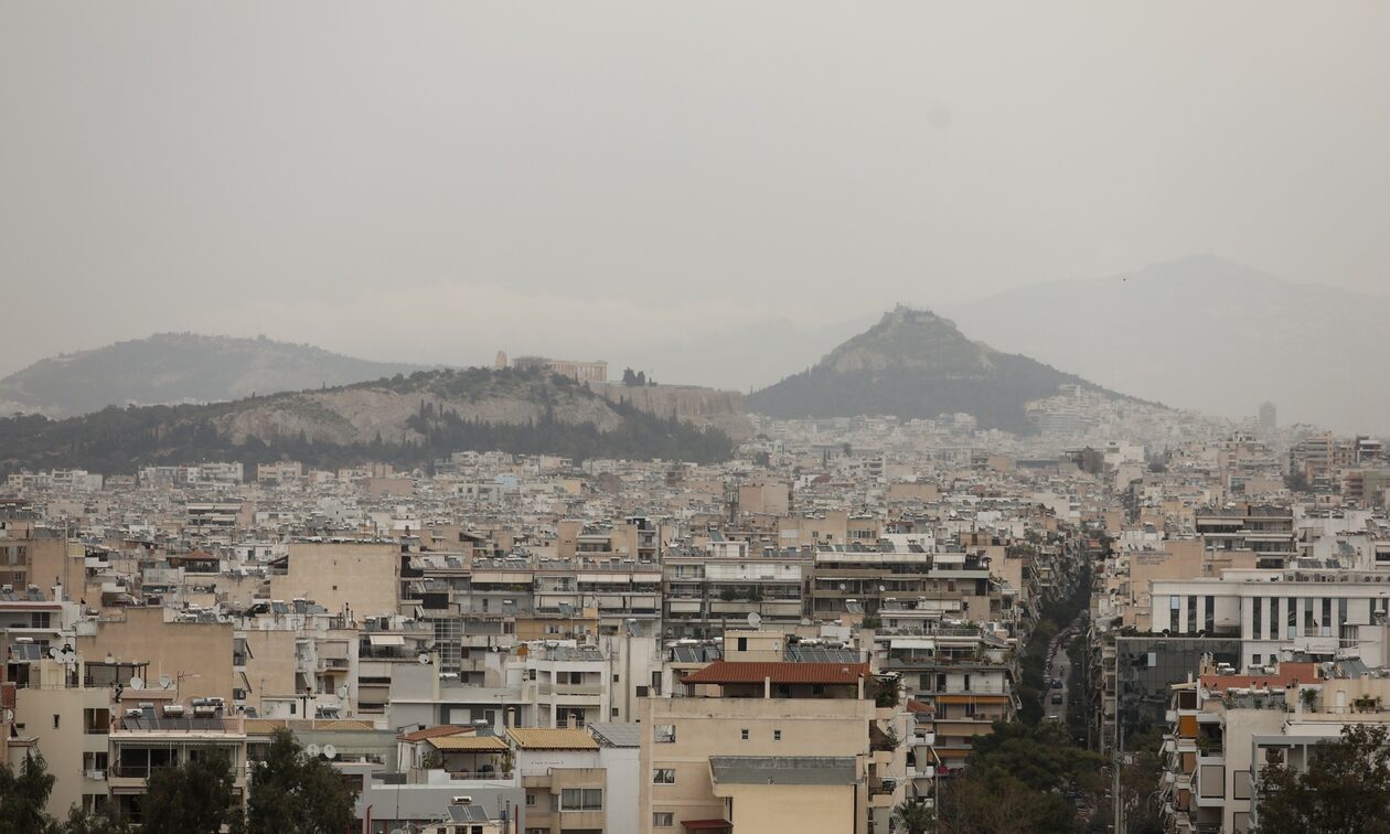 Σάκης Αρναούτογλου: Ανοιξιάτικο Σαββατοκύριακο με λίγες βροχές – Άστατος καιρός από τη Δευτέρα