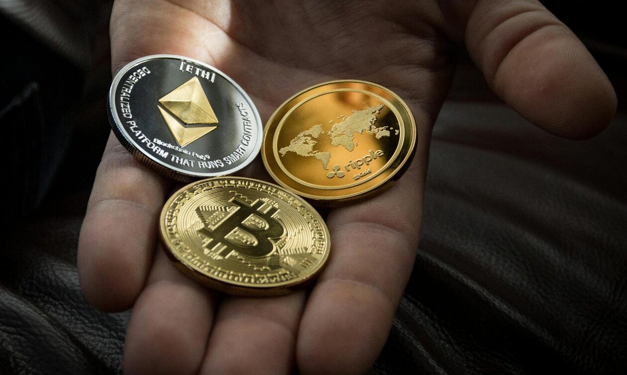 Πώς ερμηνεύονται τα υψηλά ρεκόρ στα χρηματιστήρια, τον χρυσό και το bitcoin