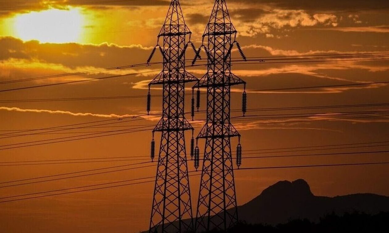 Έως 42 % μειώθηκαν τα τιμολόγια ρεύματος στο πρώτο τρίμηνο 2024