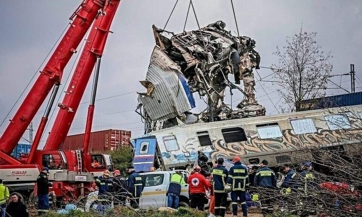 Τέμπη: Σε αντίθετα συμπεράσματα καταλήγουν τα πορίσματα ΝΔ – ΣΥΡΙΖΑ
