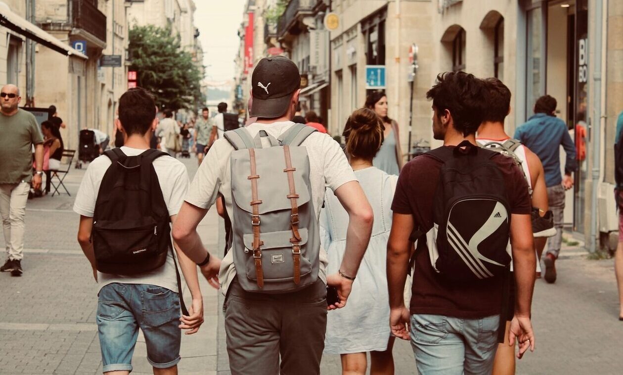 Youth Pass: Πότε ανοίγει η πλατφόρμα για τις αιτήσεις – Ποιο το ποσό της ενίσχυσης