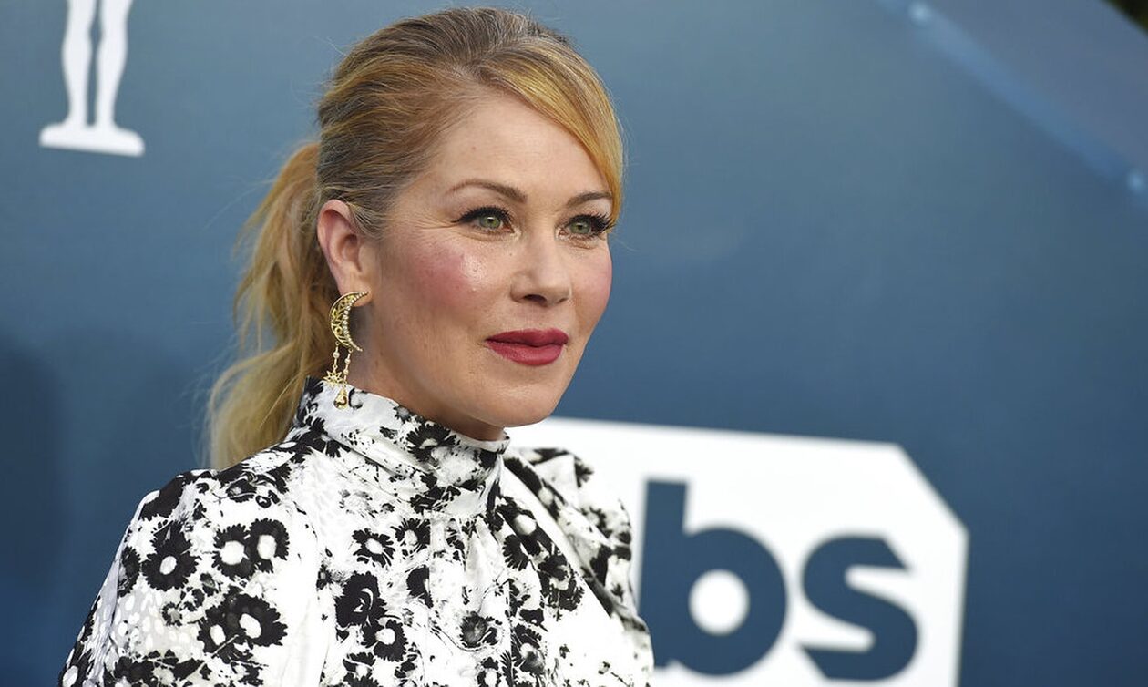 Συγκλονίζει η Κριστίνα Άπλγκεϊτ: «Ζω σε μία κόλαση» μετά τη διάγνωση με σκλήρυνση κατά πλάκας