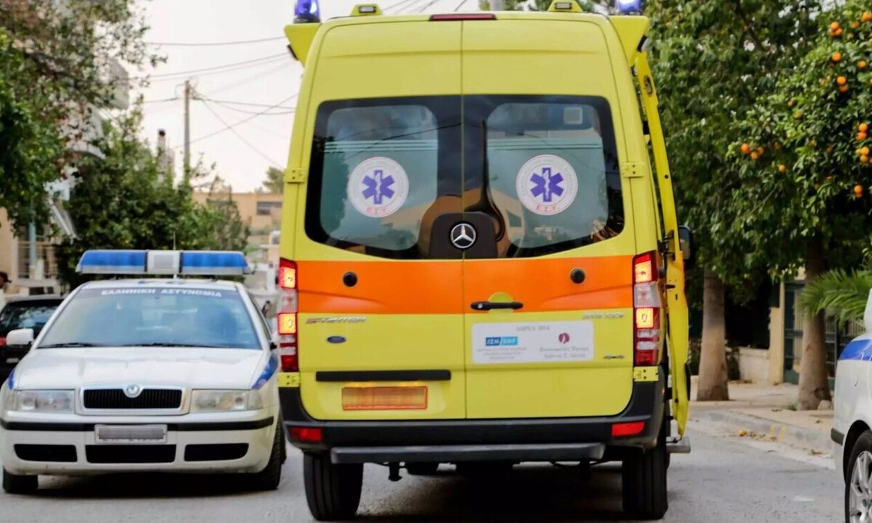 Τραγωδία στον Τύρναβο: 57χρονη βρέθηκε νεκρή στην μπανιέρα του σπιτιού της