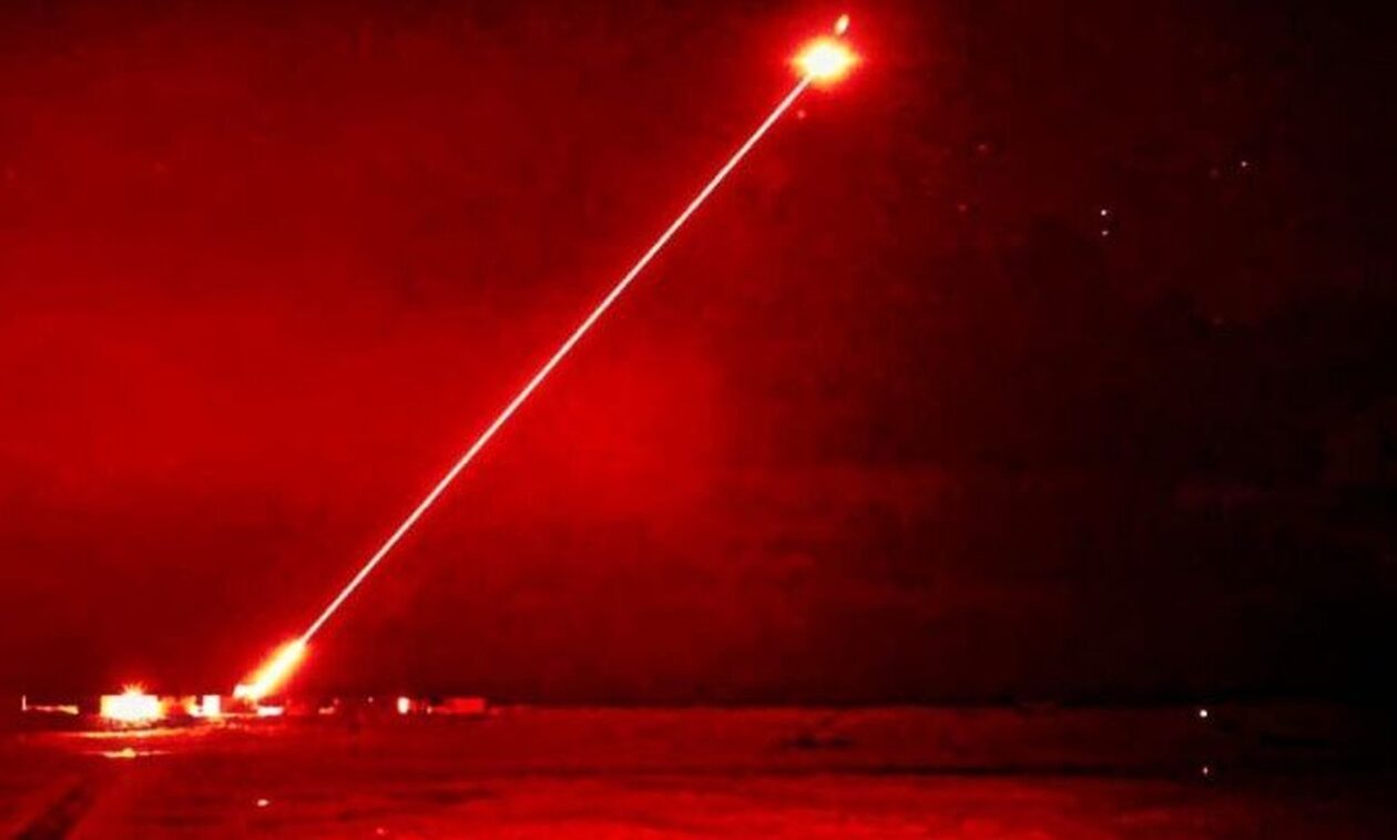 DragonFire: Το υπερόπλο λέιζερ της Αγγλίας – Χτυπάει νόμισμα από ένα χιλιόμετρο μακριά (βίντεο)