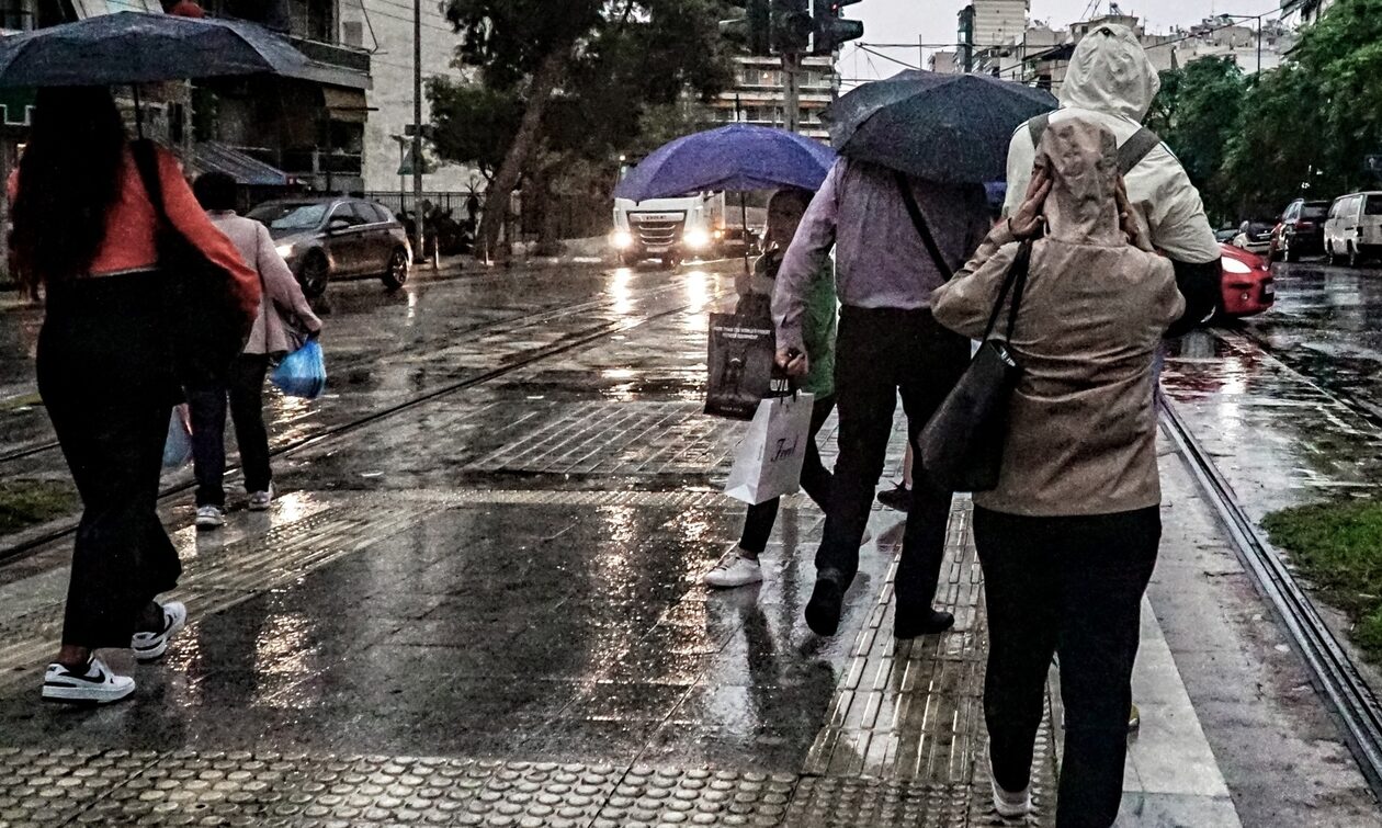 Ισχυρή καταιγίδα τώρα στην Αττική – Δείτε LIVE την πορεία της κακοκαιρίας