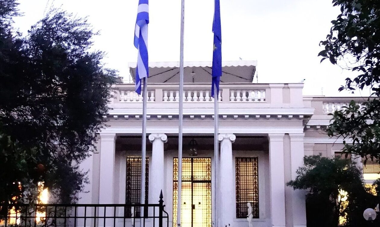 Αλλάζει ο νόμος για τα περιουσιακά στοιχεία των πολιτικών – Επιτρέπονται οι συγγενείς Α βαθμού