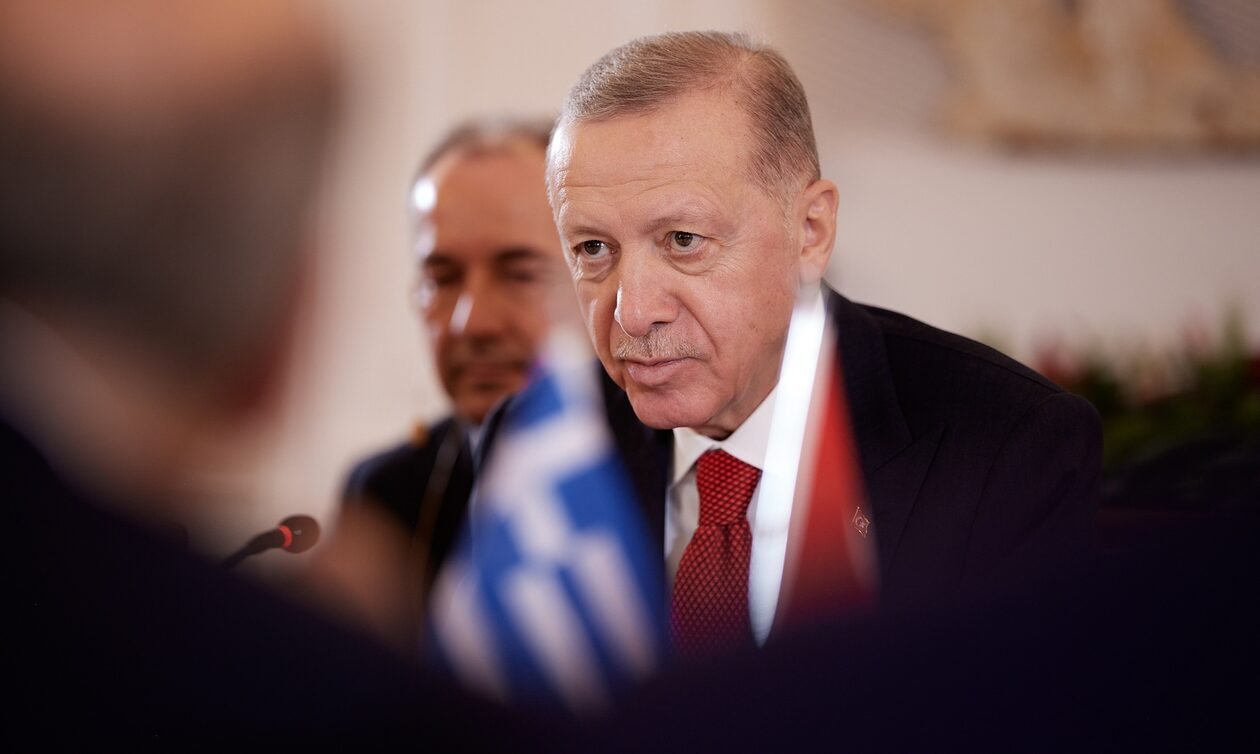 Ερντογάν: Πενταπλασίασε το «κρυφό επίδομα» – Εκτινάχθηκαν τα μυστικά κονδύλια