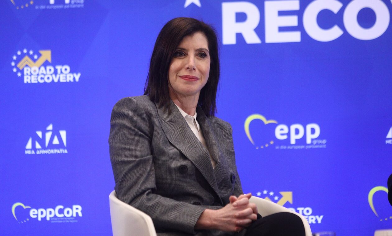 Άννα Μισέλ Ασημακοπούλου: Το παρασκήνιο των παραιτήσεων και της αποπομπής