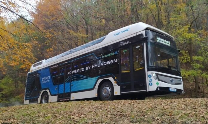 1532052-hydrogenbus_jive.jpg