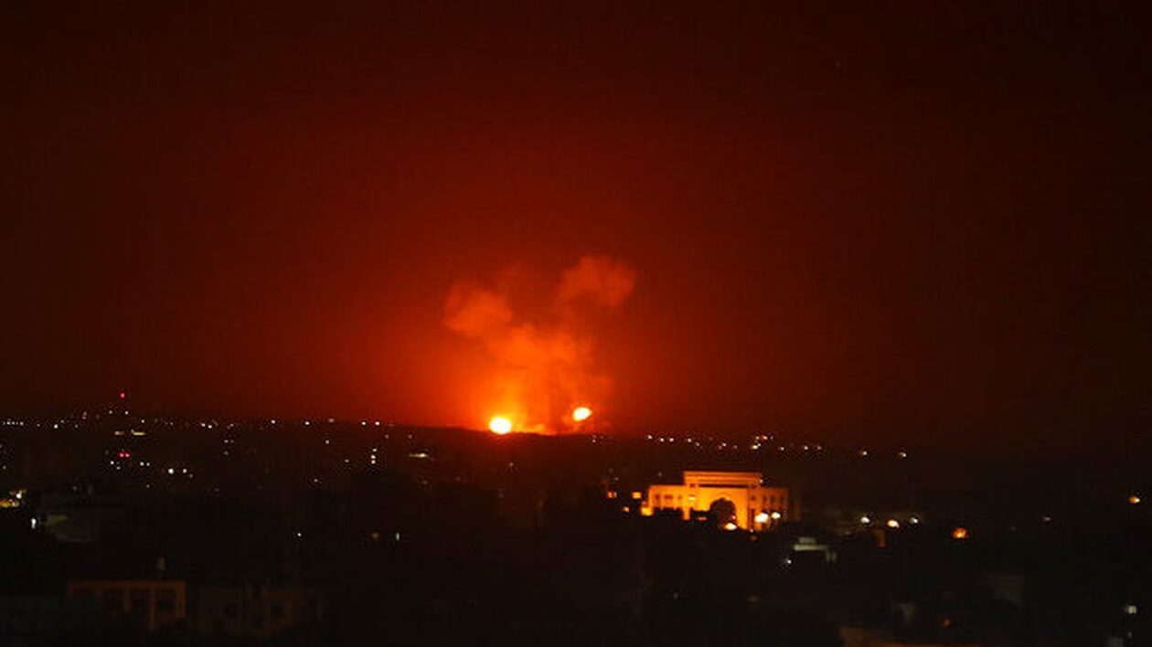 Συρία: Αεροπορικά πλήγματα του Ισραήλ σε στρατιωτικές εγκαταστάσεις