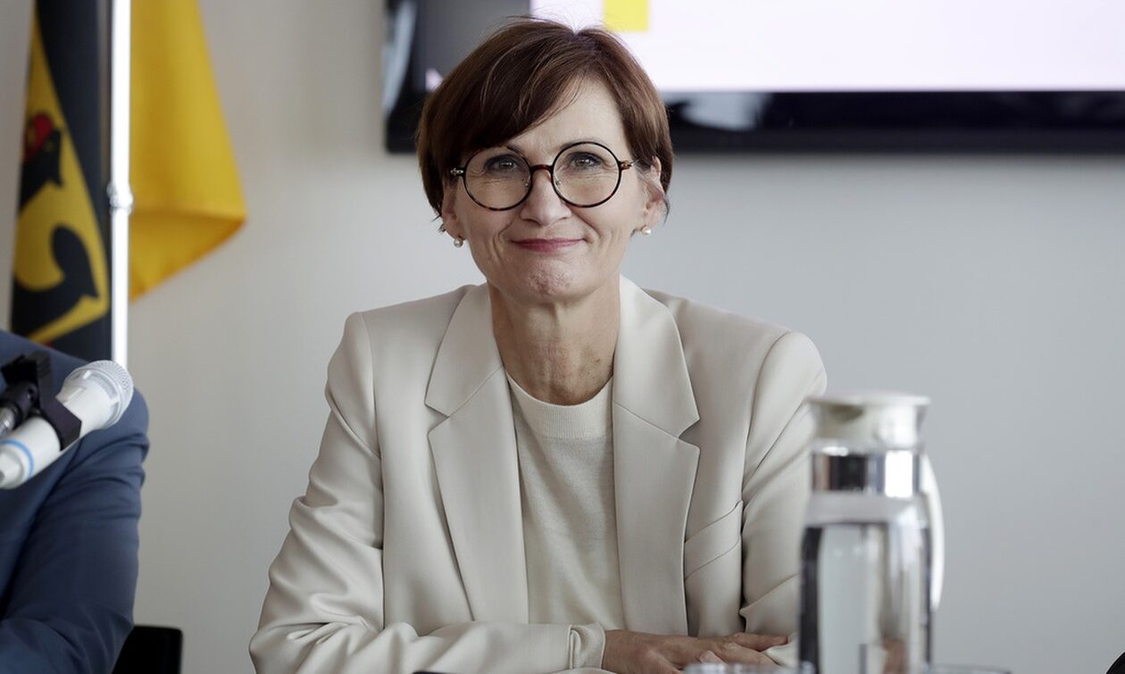 Γερμανία: «Οι μαθητές να προετοιμαστούν για το ενδεχόμενο πολέμου» – Θύελλα από την πρόταση υπουργού