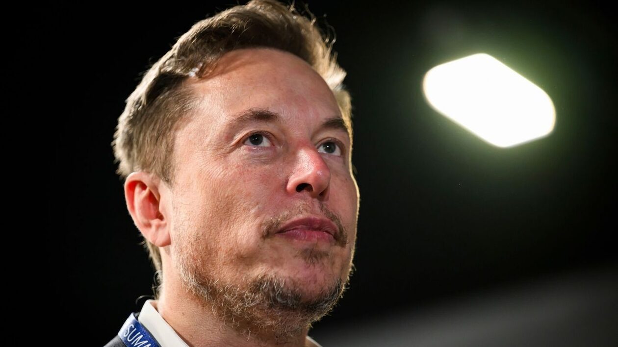 Ίλον Μασκ: Κέρδισε 5,5 δισ. δολάρια την Δευτέρα – Εκπτόπισε τον Μπέζος