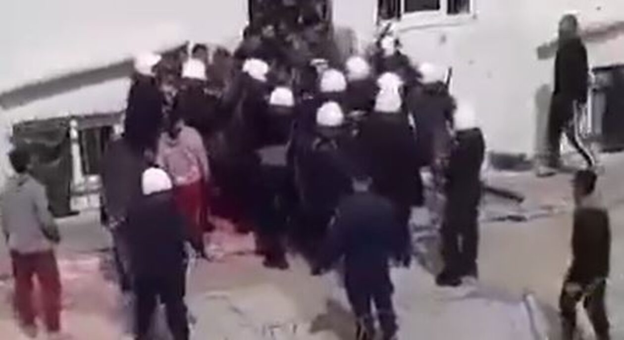 Επεισόδια στο ΚΥΤ Κορίνθου με μετανάστες – Επενέβησαν τα ΜΑΤ (vid)
