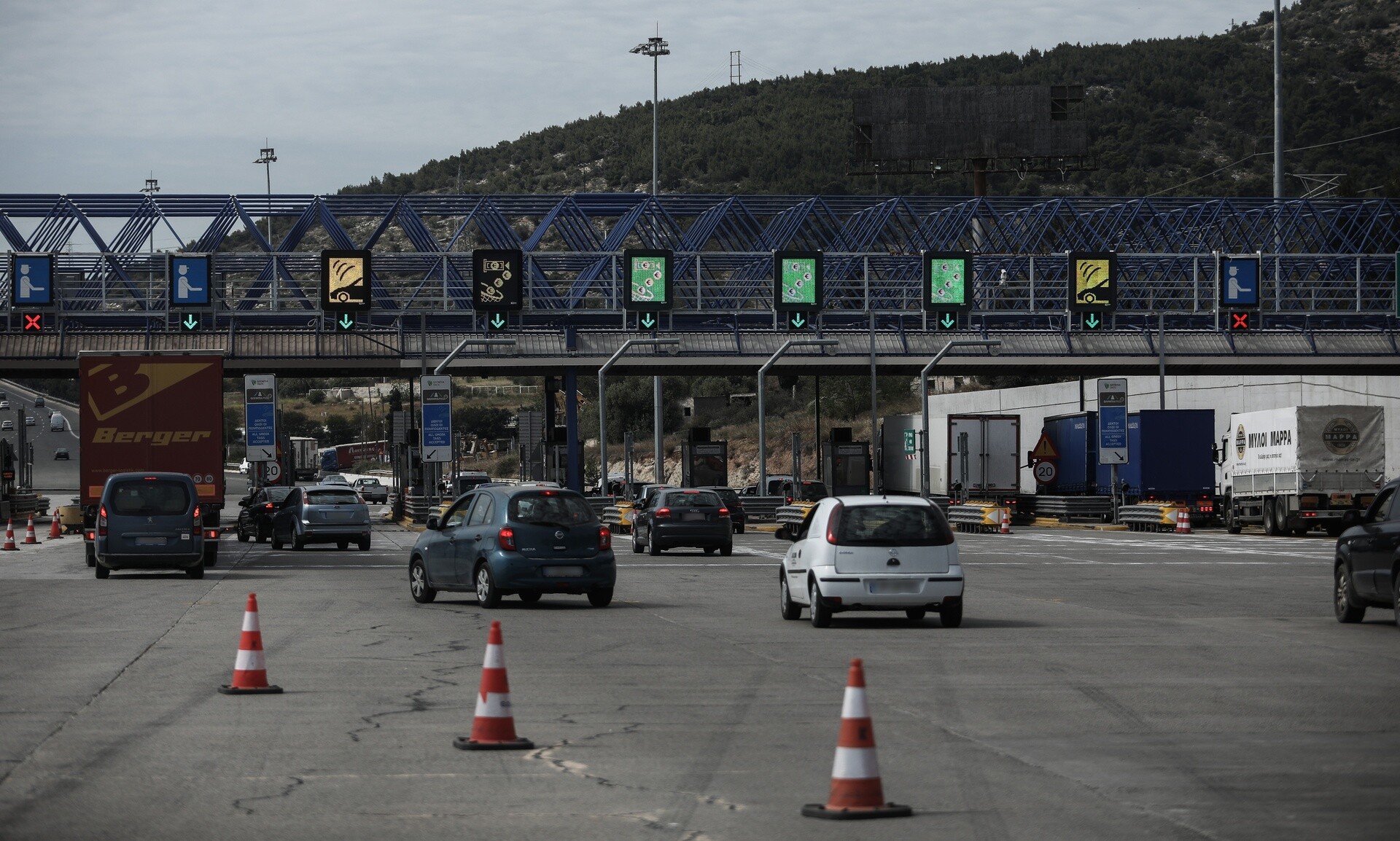 25η Μαρτίου: Ομαλά εξελίσσεται η έξοδος των εκδρομέων – Τα μέτρα της Τροχαίας