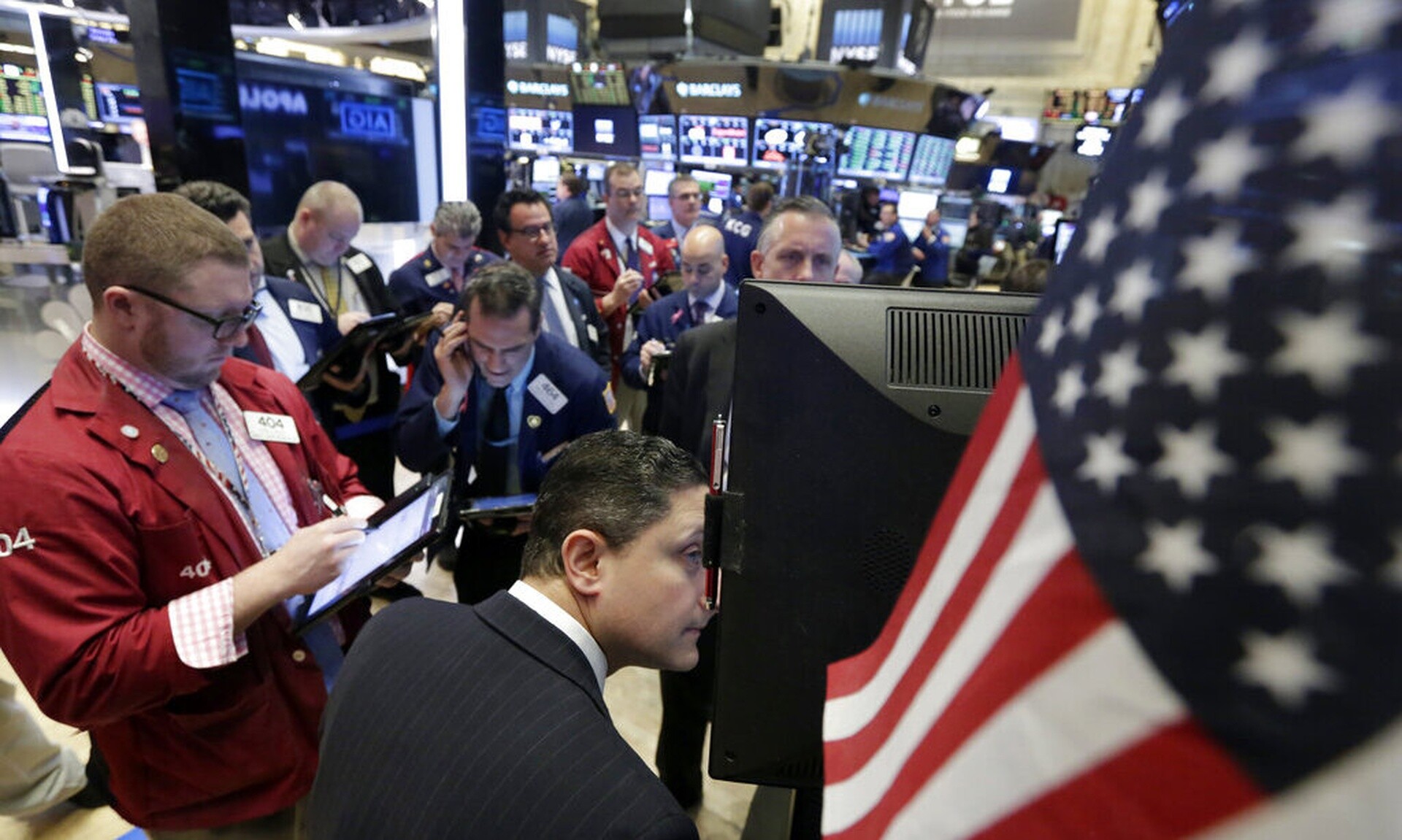 Τέλος το αρνητικό σερί στη Wall Street – Ρεκόρ για τον S&P 500