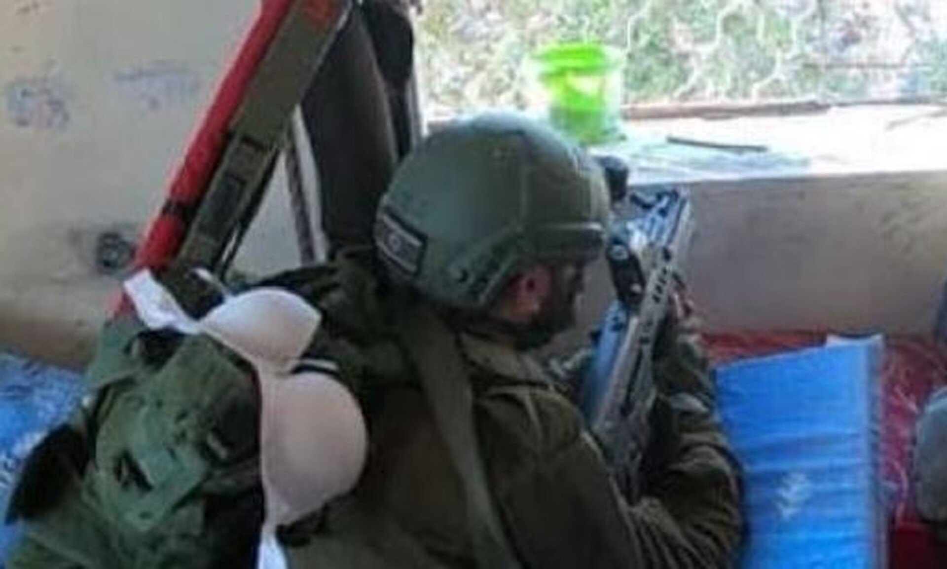 Σάλος από αναρτήσεις Ισραηλινών στρατιωτών: «Παιχνίδια» με γυναικεία εσώρουχα που βρήκαν στη Γάζα