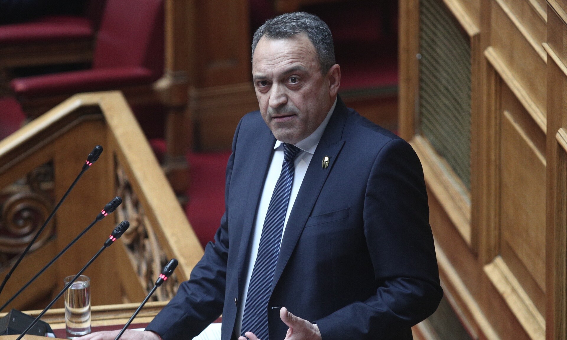 Στίγκας στη Βουλή: Μην ονειρεύεστε επαναφορά διακρίσεων και διαχωριστικών γραμμών