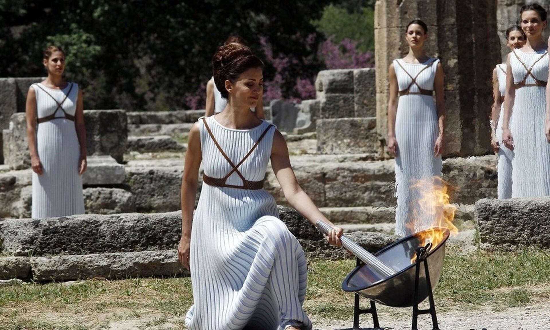 Ολυμπιακή Φλόγα: Στις 17 Απριλίου θα ανάψει στην αρχαία Ολυμπία – Το πρόγραμμα της Λαμπαδηδρομίας