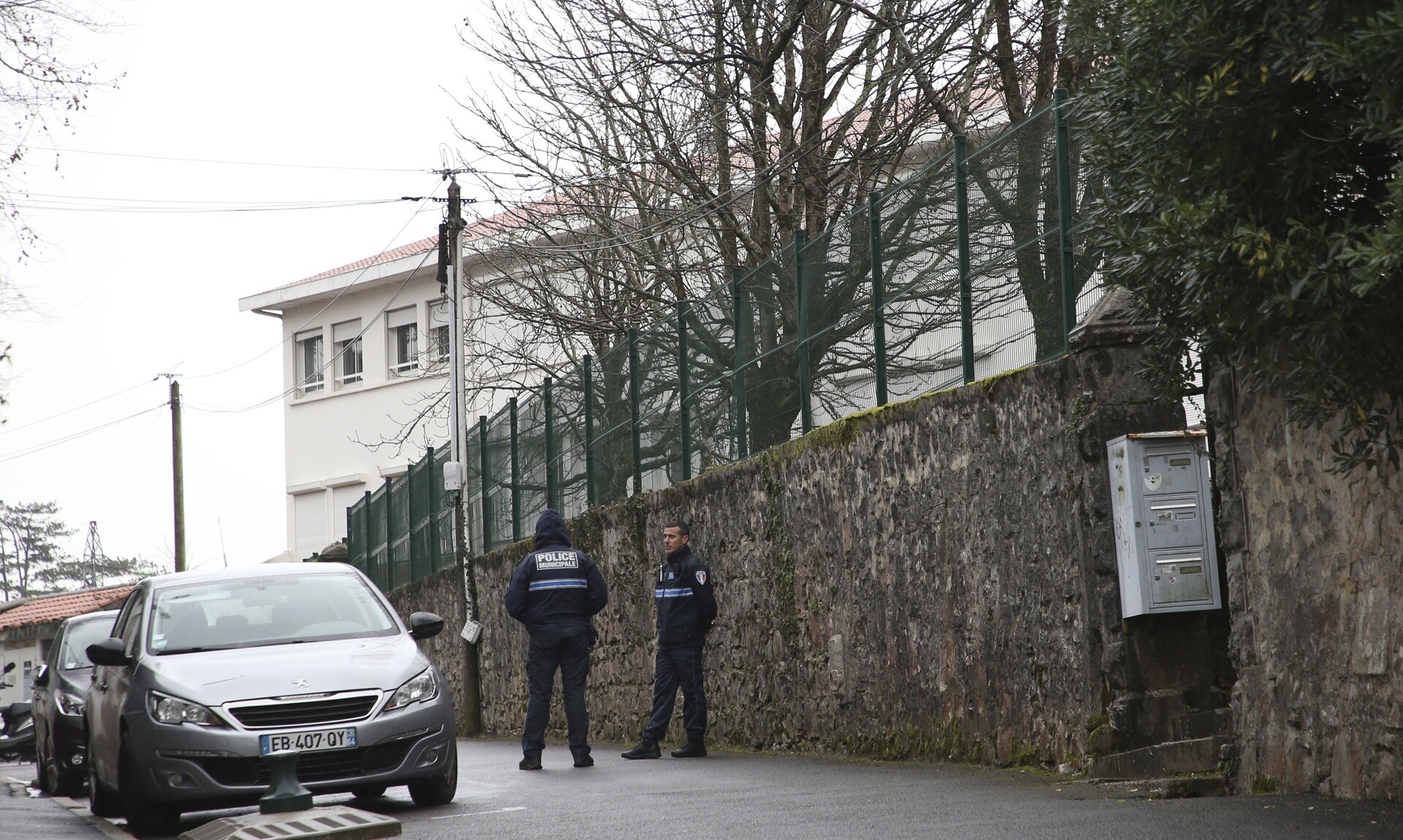 Γαλλία: Ανήλικοι έκαναν φάρσες για βόμβες σε σχολεία – 3 συλλήψεις