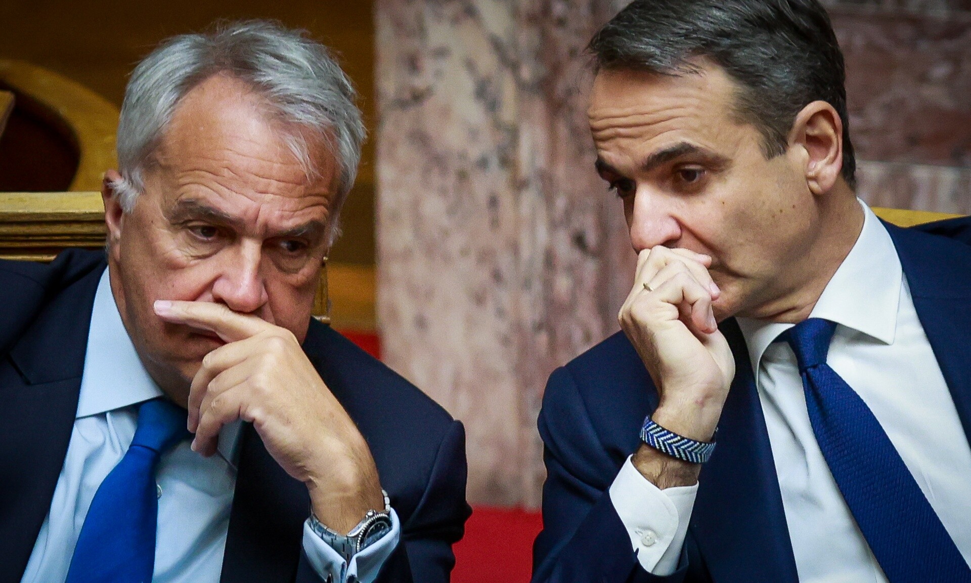 Κυβερνητική επανεκκίνηση με δομικό ανασχηματισμό: Περισσότερες από πέντε καρατομήσεις υπουργών