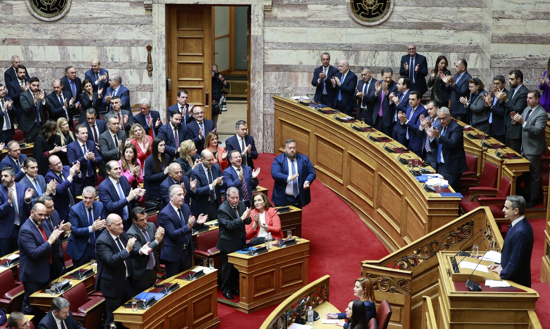 Νέα Δημοκρατία: Τα κέρδη και οι πληγές που άφησε πίσω της η πρόταση δυσπιστίας