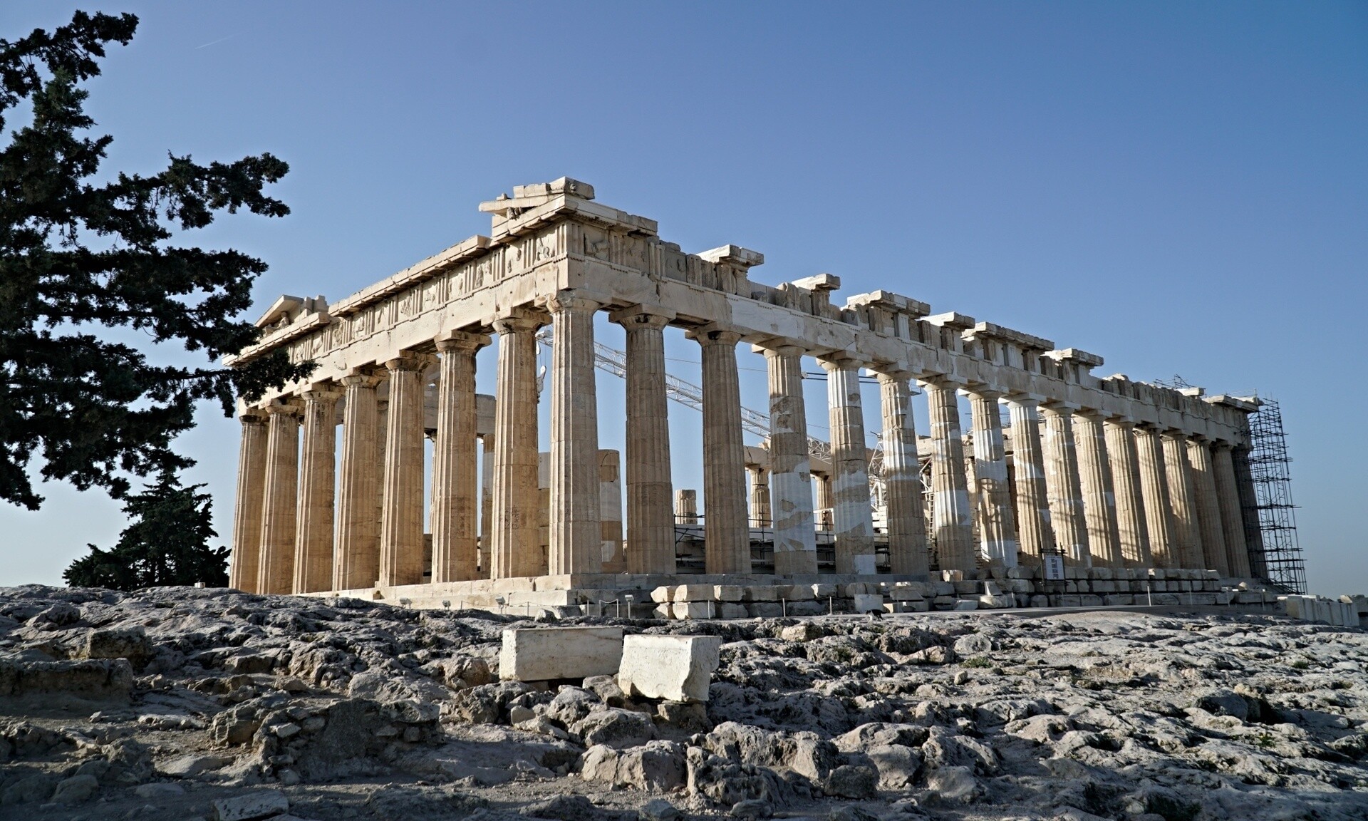 Δηλώσαμε τη χώρα δύο φορές, ξεχάσαμε την Ακρόπολη – Ιστορίες τρέλας στα γραφεία κτηματογράφησης
