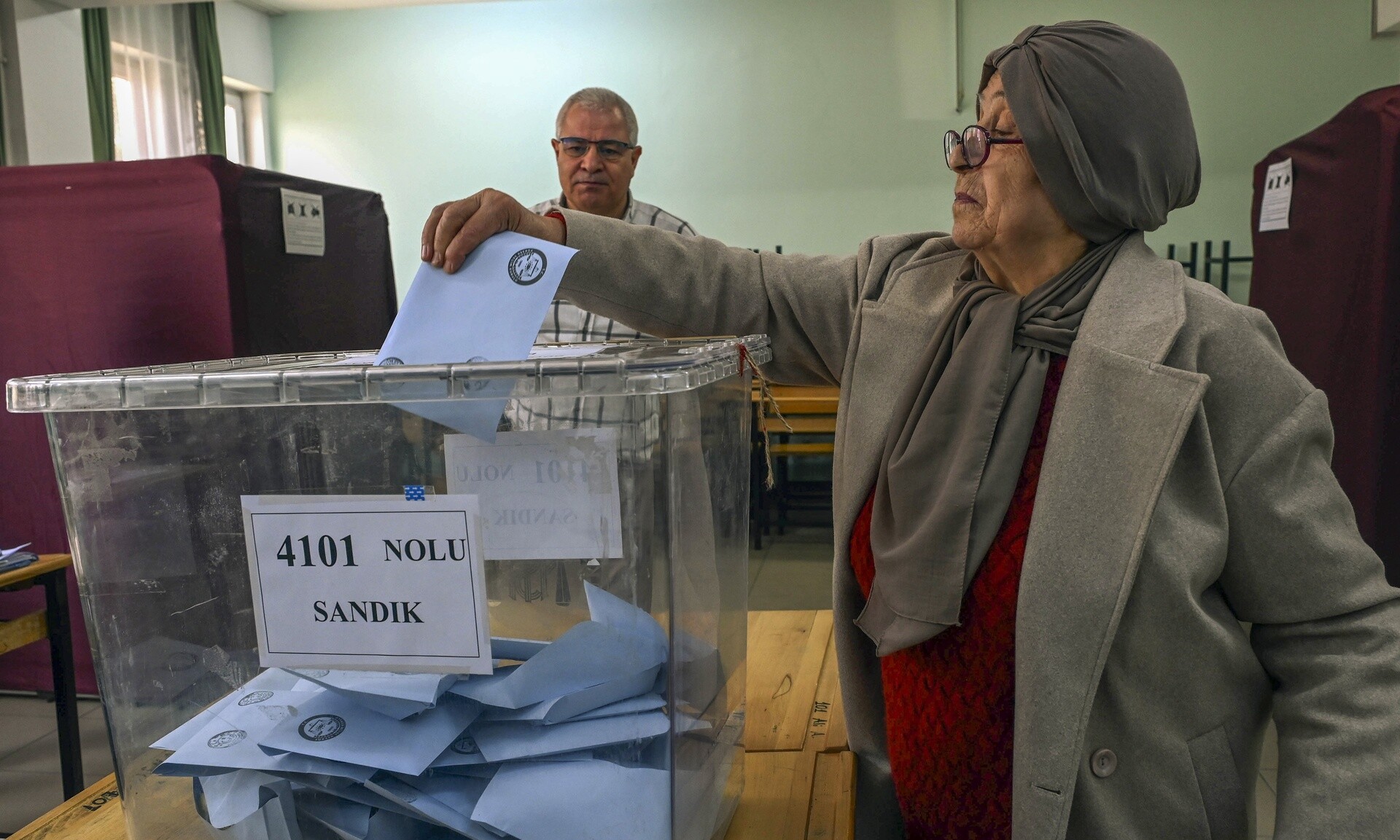 Στις κάλπες οι Τούρκοι: Το προσωπικό στοίχημα Ερντογάν για την Κωνσταντινούπολη