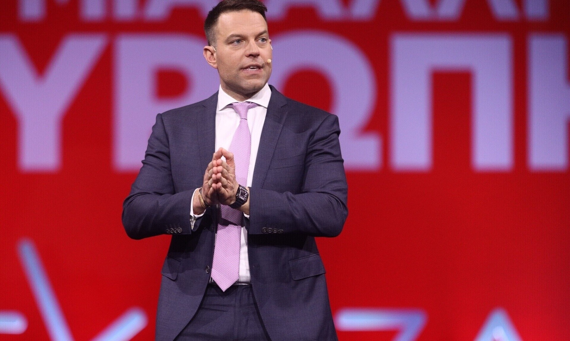 Κασσελάκης: «Μετωπική» με Μητσοτάκη, αλλά με το βλέμμα στραμμένο προς τον Ανδρουλάκη