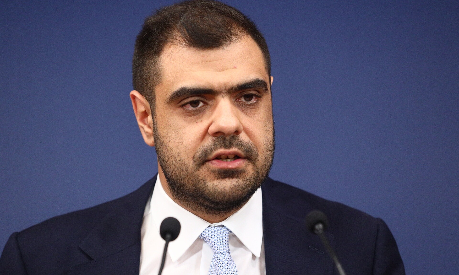 Μαρινάκης για έγκλημα στους Αγίους Αναργύρους: «Δεν πρέπει να πολιτικοποιούμε μια στυγερή δολοφονία»